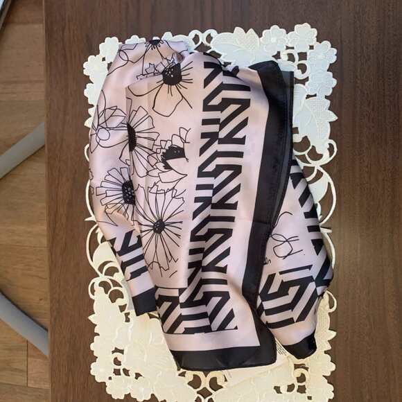 NWT Ricki's Square Scarf - Picture 2 of 4